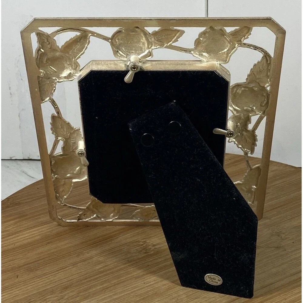 Victorian Style Picture Frame 7.5”x6.5” ( Pic 3.5”x4,5”)